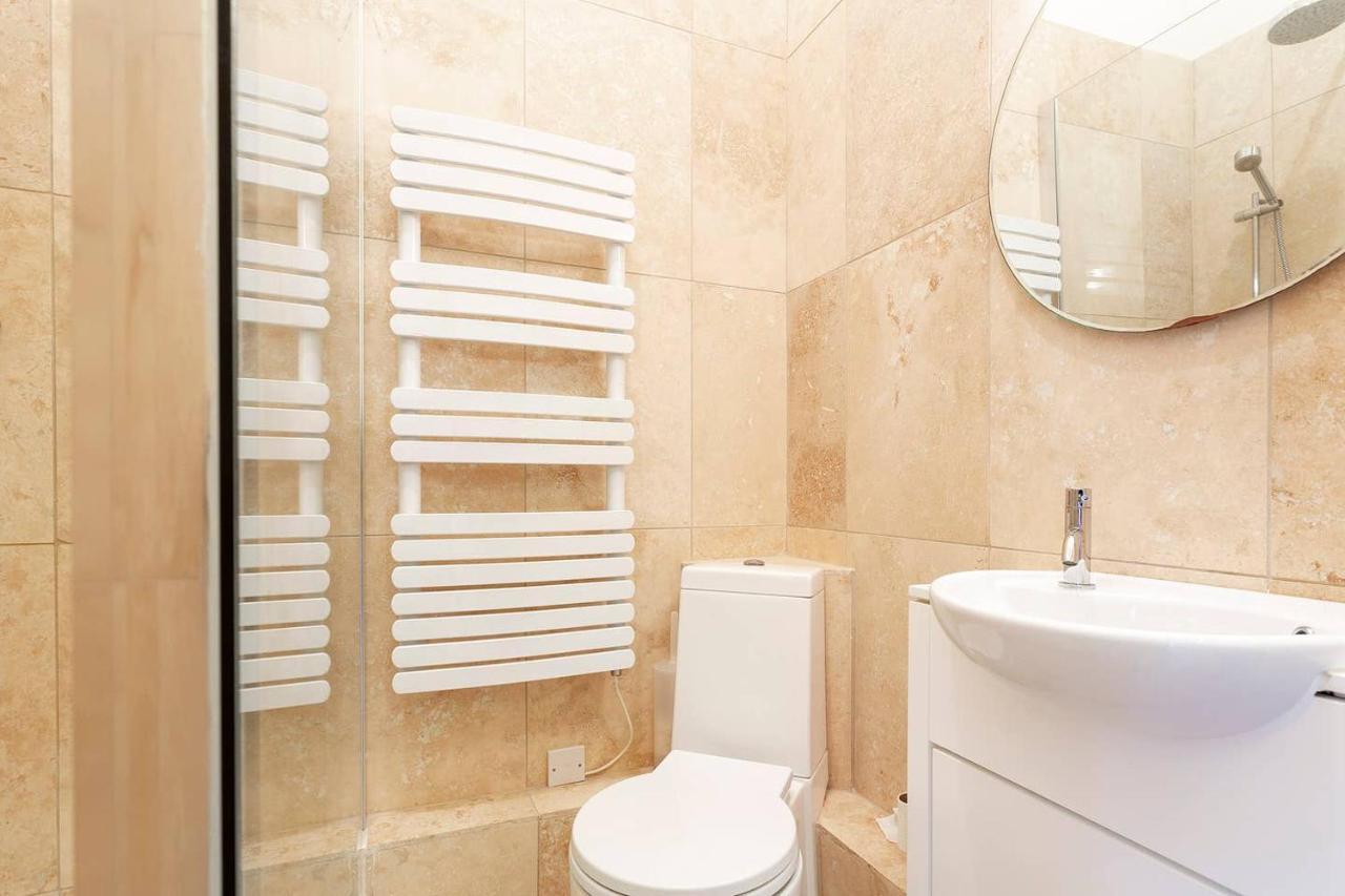 Charming Studio Near Clapham Common Apartment Лондон Екстериор снимка