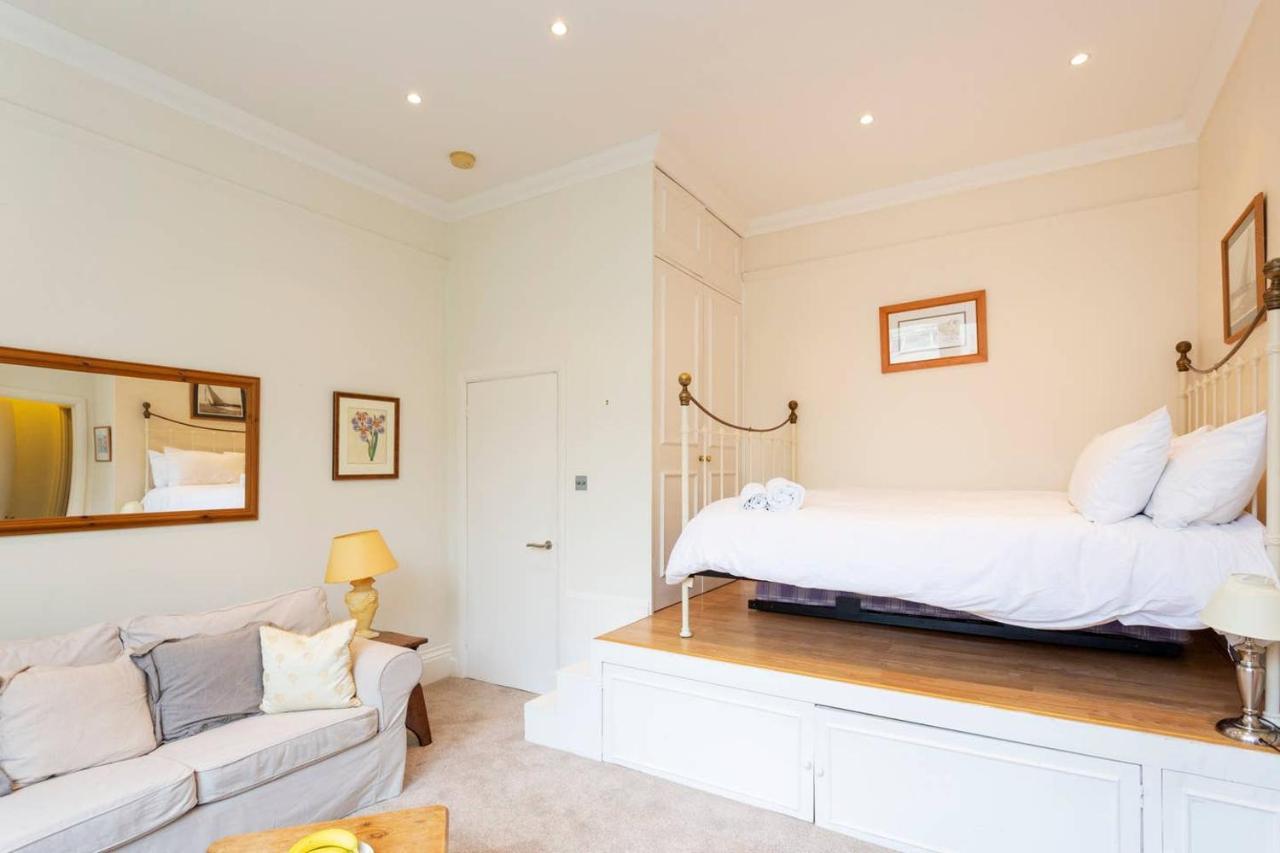 Charming Studio Near Clapham Common Apartment Лондон Екстериор снимка