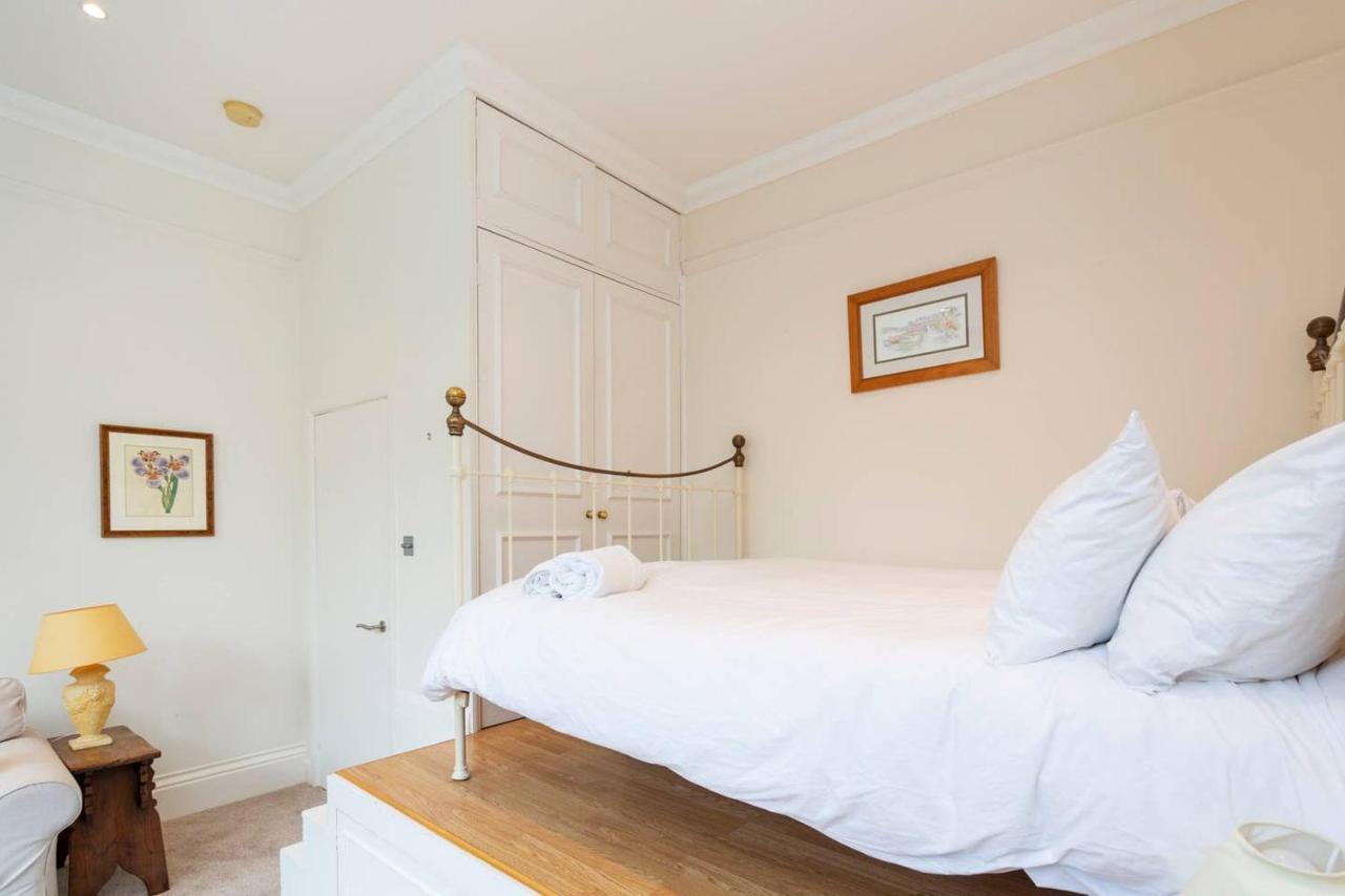 Charming Studio Near Clapham Common Apartment Лондон Екстериор снимка
